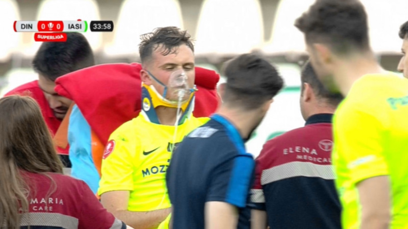 Luca Mihai, accidentat brutal în Dinamo - Poli Iași chiar sub ochii mamei sale! Femeia a mers de urgență la spital! Care este starea tânărului jucător