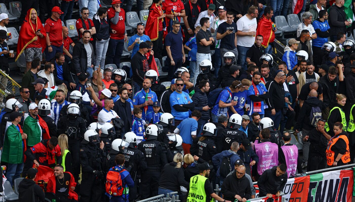 50 de fani ai „Squadrei Azzurra” au fost arestați în Dortmund înaintea meciului Italia - Albania de la EURO 2024!