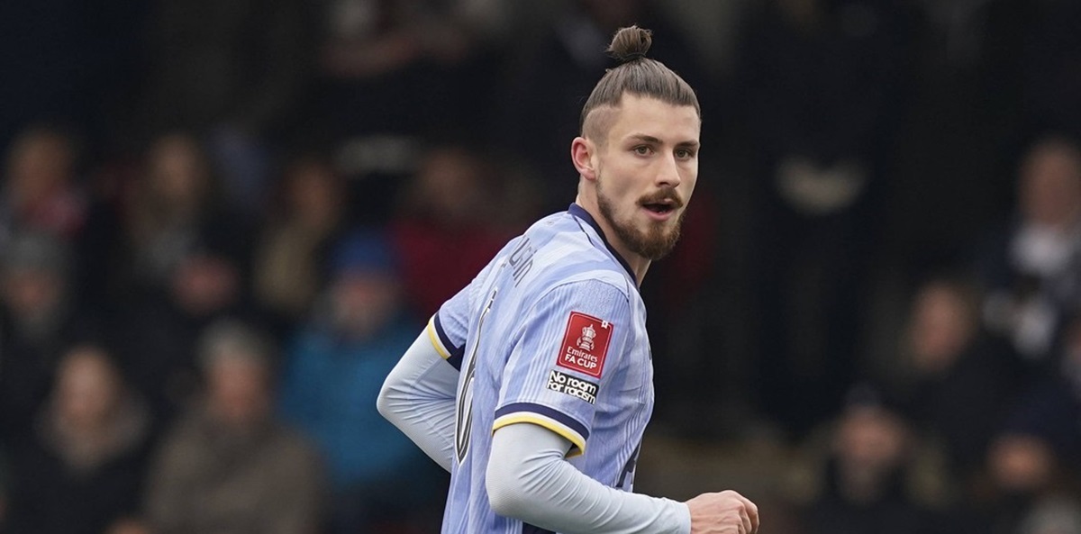 S-au-aflat-detalii-importante-din-contractul-lui-Radu-Dragusin-cu-Tottenham