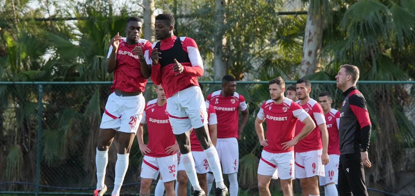 Dupa-Homawoo-un-alt-fotbalist-de-la-Dinamo-ii-face-probleme-lui-Andrei-Nicolescu
